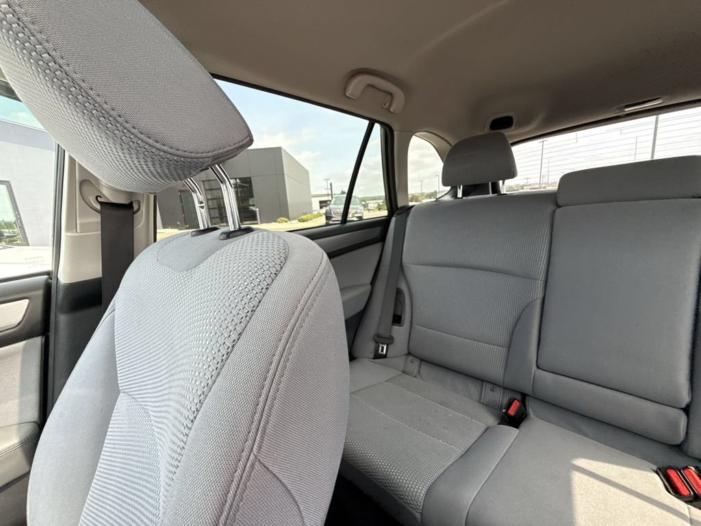 Used 2019 Subaru Outback 2.5i Premium AWD/4WD image 12
