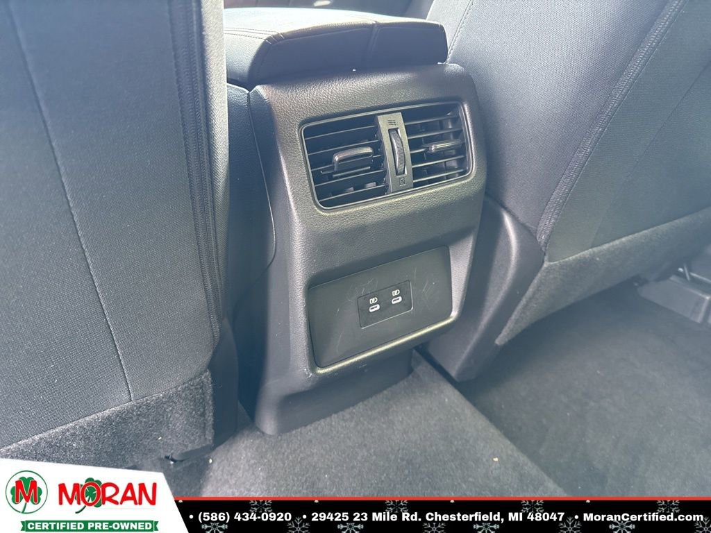 Used 2024 Nissan Rogue SV image 25