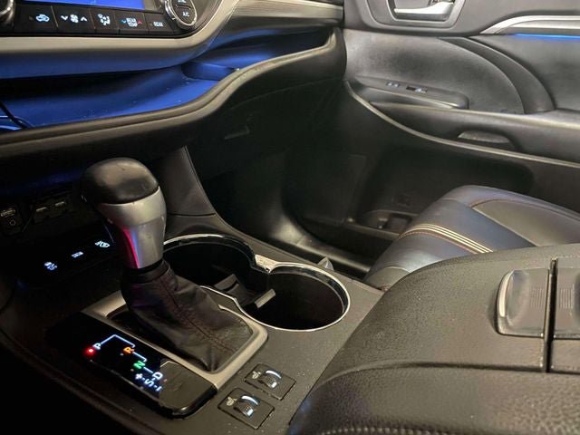 Used 2019 Toyota Highlander SE AWD/4WD image 31