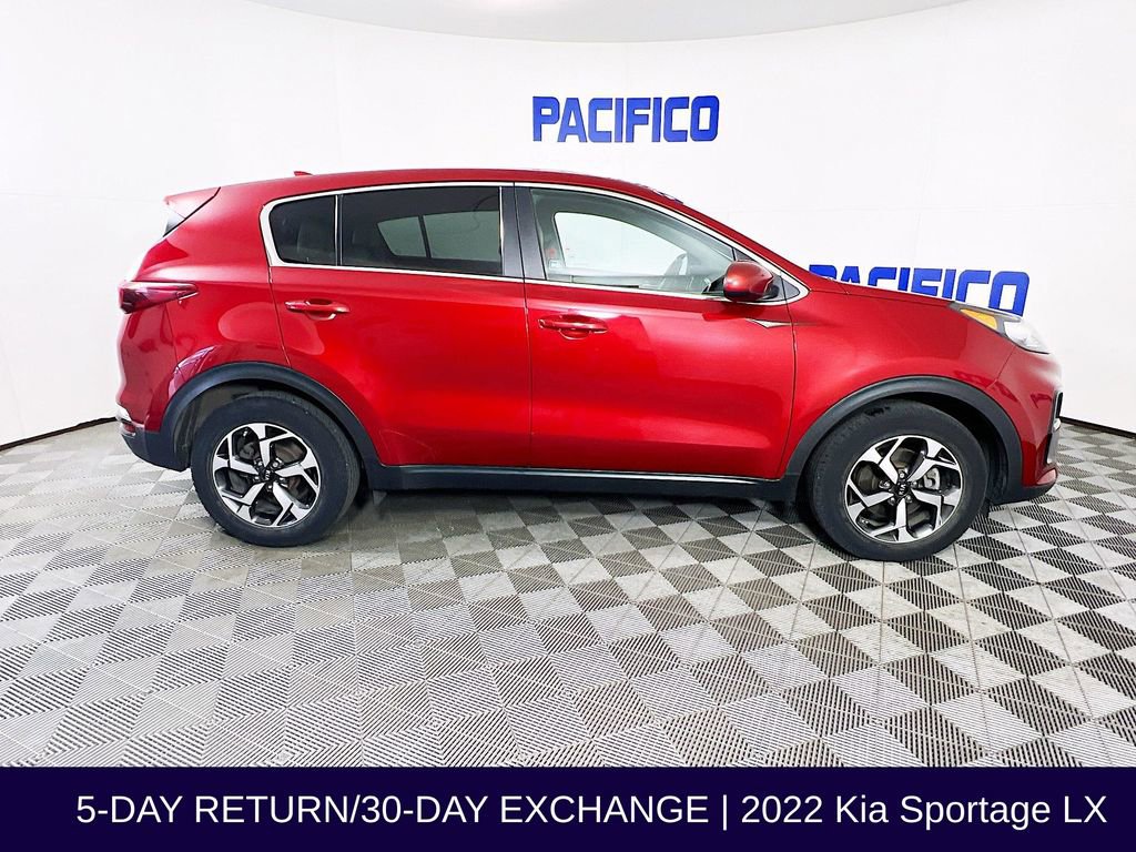 Used 2022 Kia Sportage LX image 9