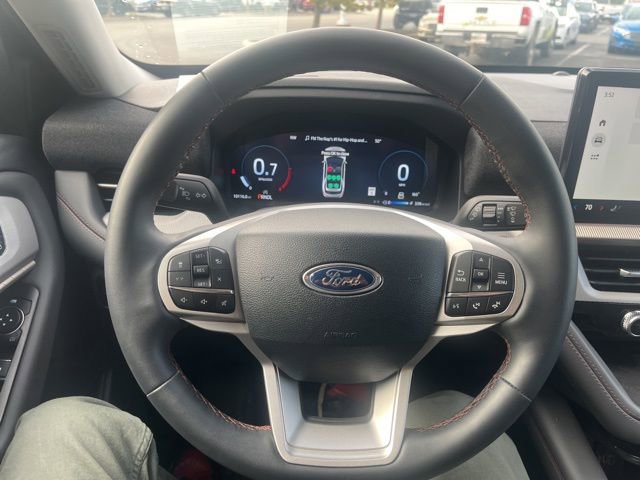 Certified 2025 Ford Explorer Active image 33