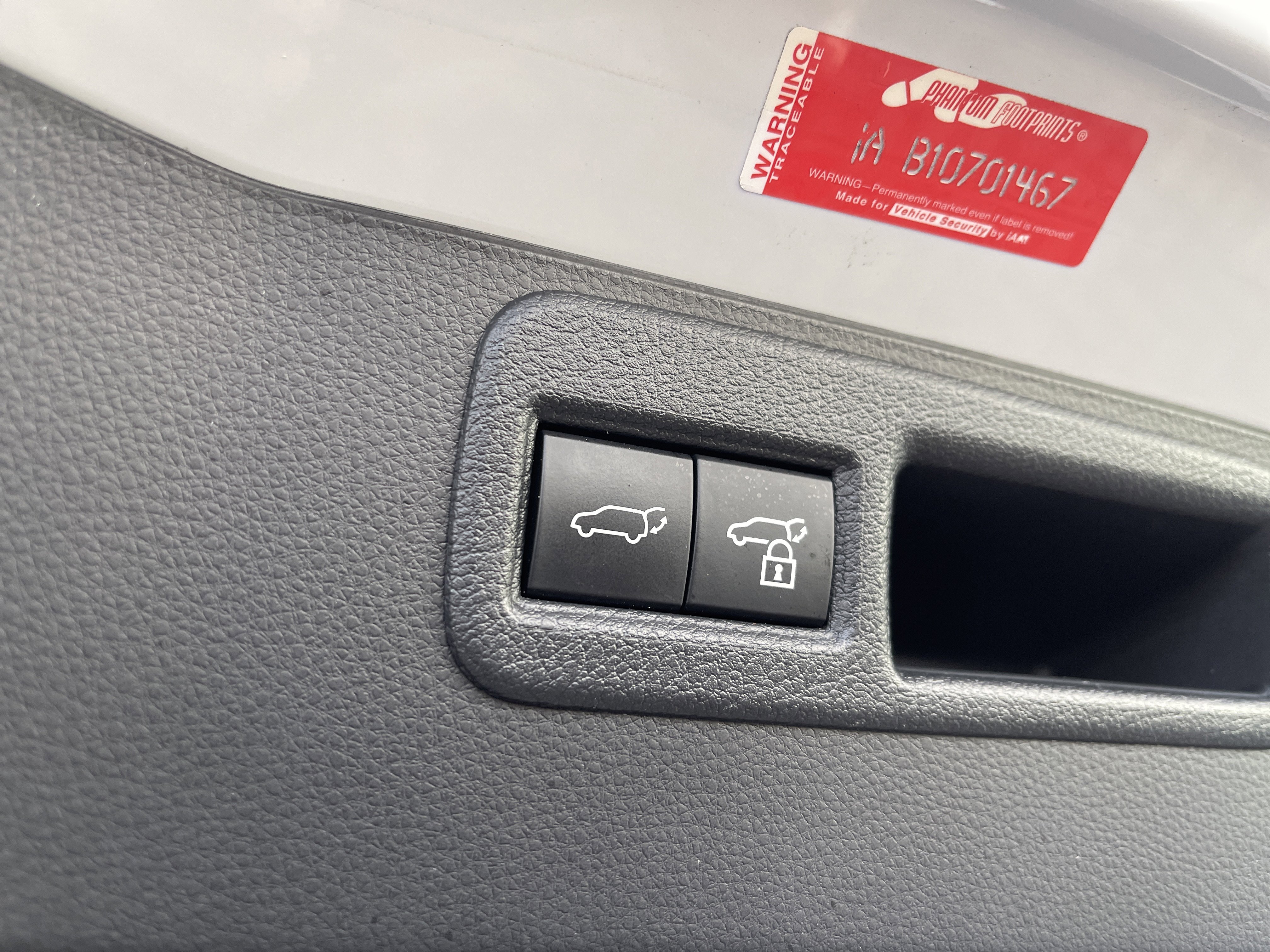 Used 2023 Toyota Venza XLE image 45