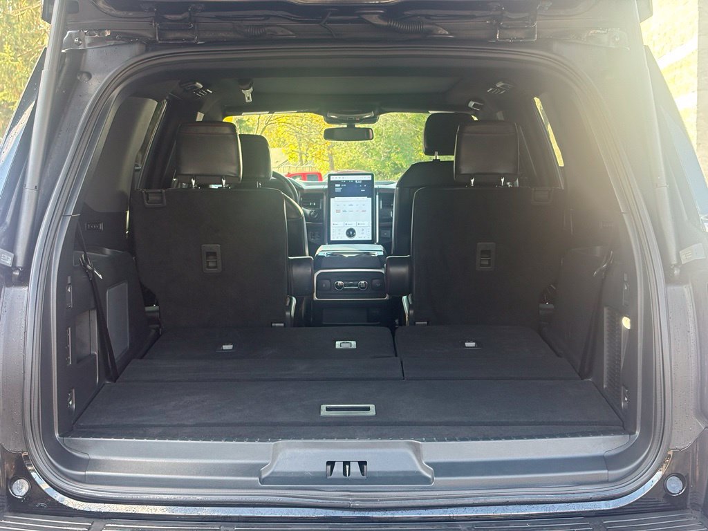 Used 2024 Ford Expedition Limited AWD/4WD image 6