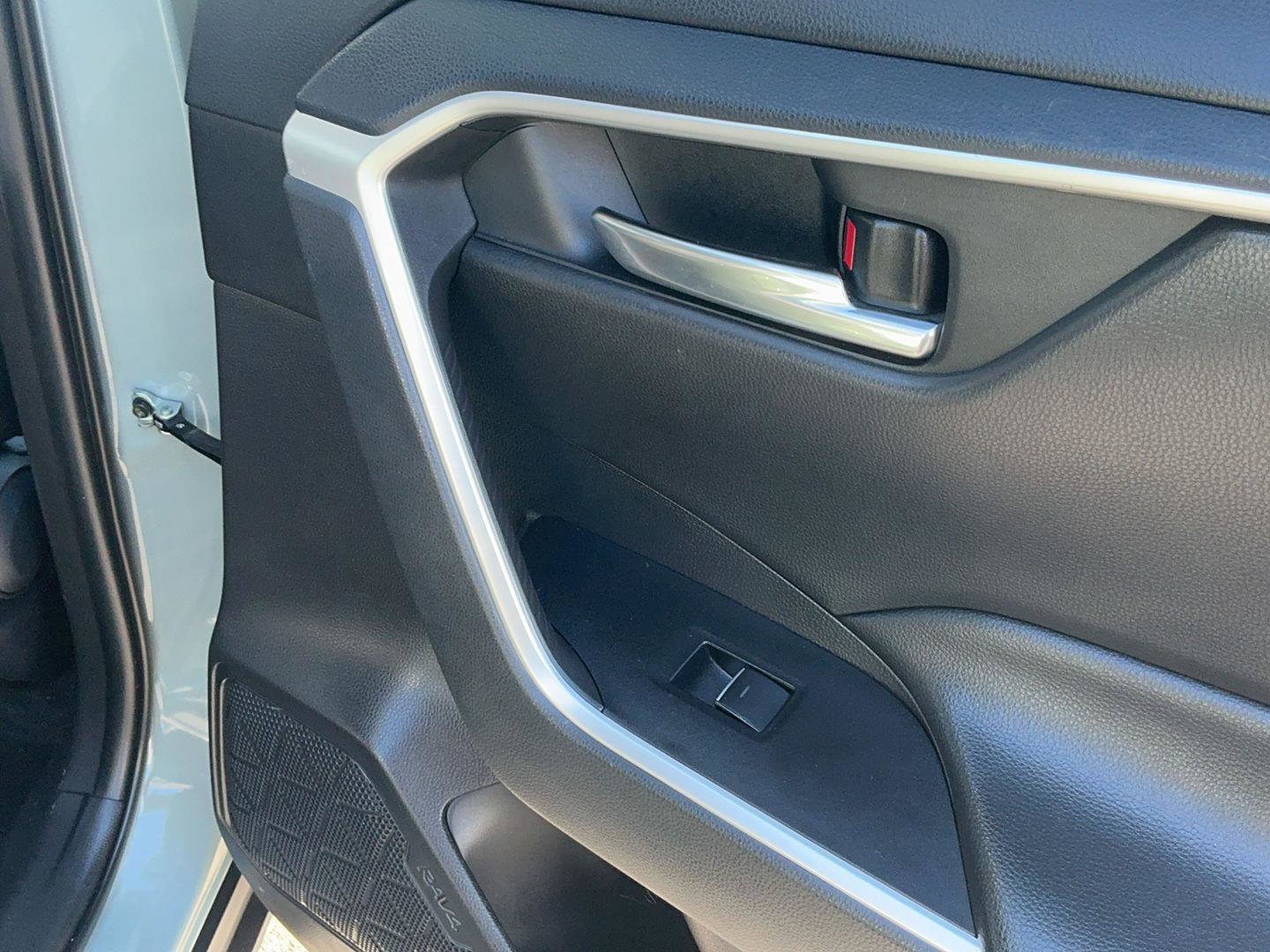 Certified 2022 Toyota RAV4 XLE Premium w/ Carpet Mat Package (TMS) image 33