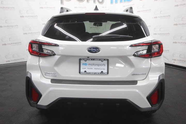 Used 2024 Subaru Crosstrek 2.0i Premium image 4