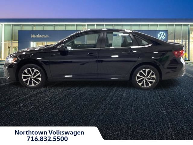 Used 2023 Volkswagen Jetta S FWD image 2