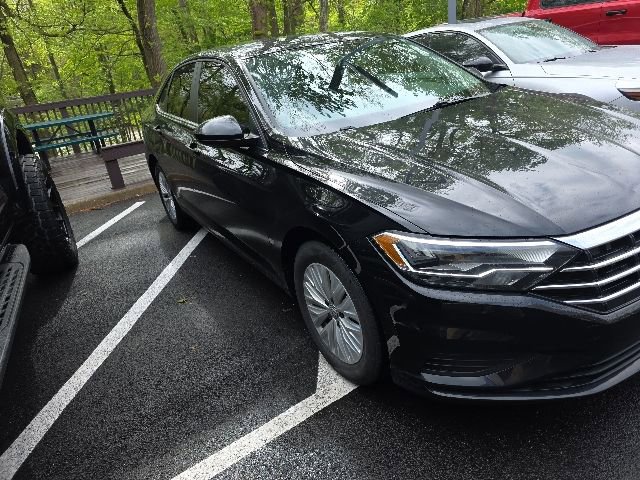 Used 2019 Volkswagen Jetta S w/ Driver Assistance Package FWD image 3