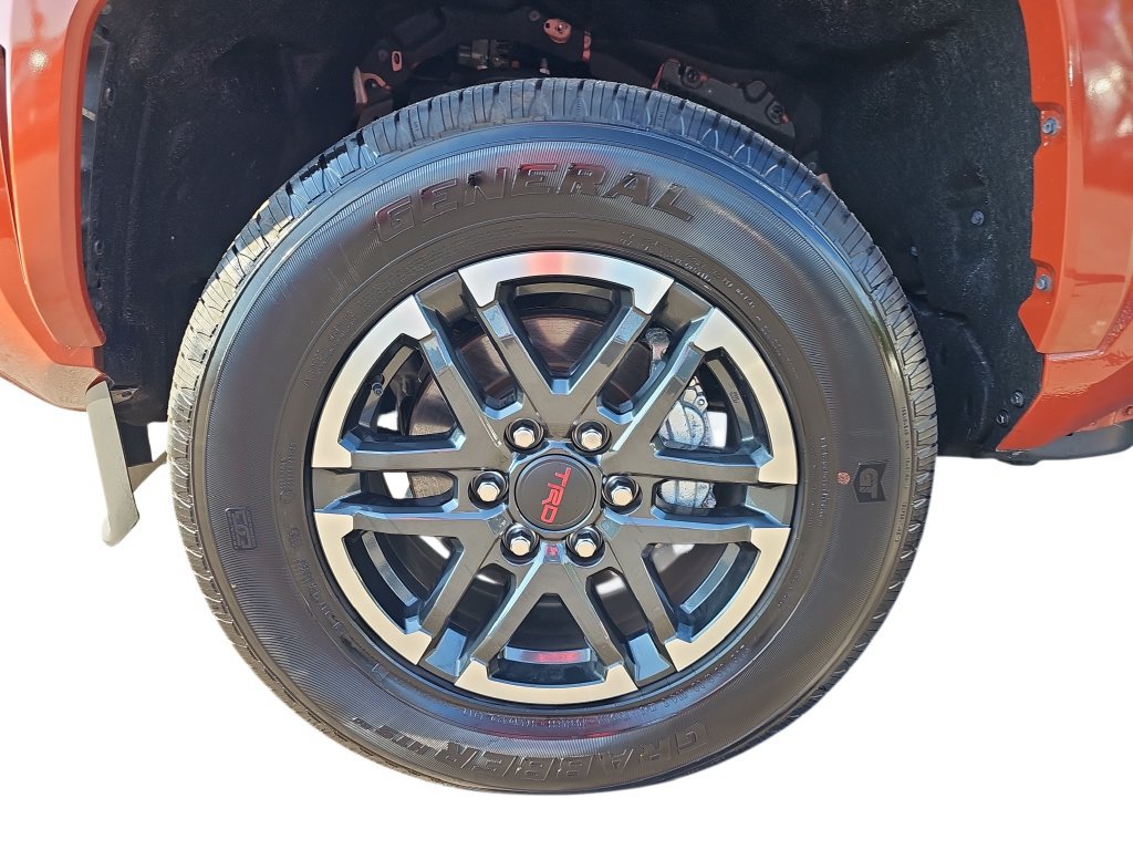 Used 2025 Toyota Tacoma TRD Sport AWD/4WD image 30