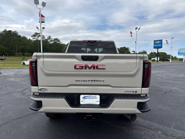 New 2026 GMC Sierra 2500 AT4 AWD/4WD image 4