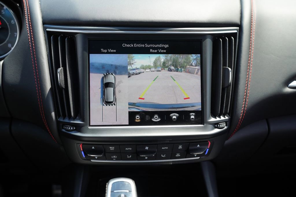Used 2022 Maserati Levante GT AWD/4WD image 33