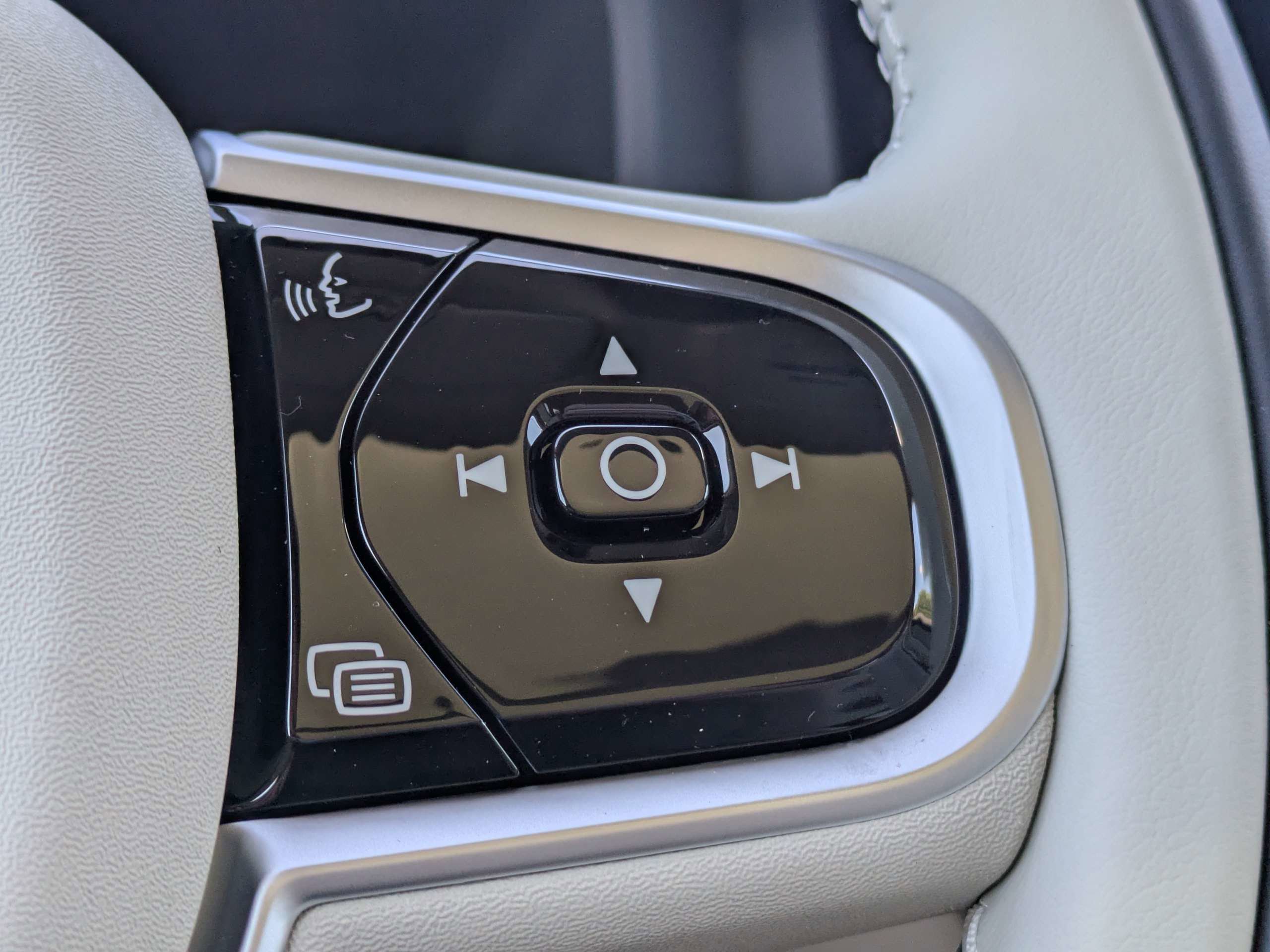 New 2026 Volvo XC60 B5 Ultra w/ Protection Package Premier AWD/4WD image 29