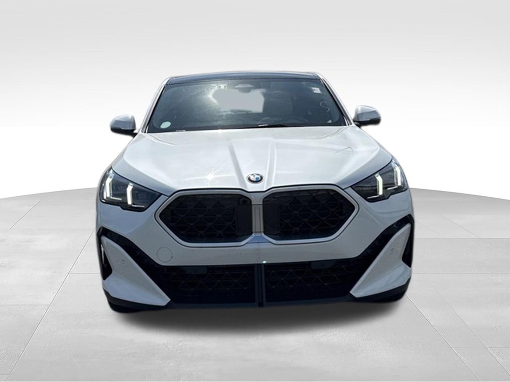 Used 2025 BMW X2 xDrive28i w/ Convenience Package AWD/4WD image 2
