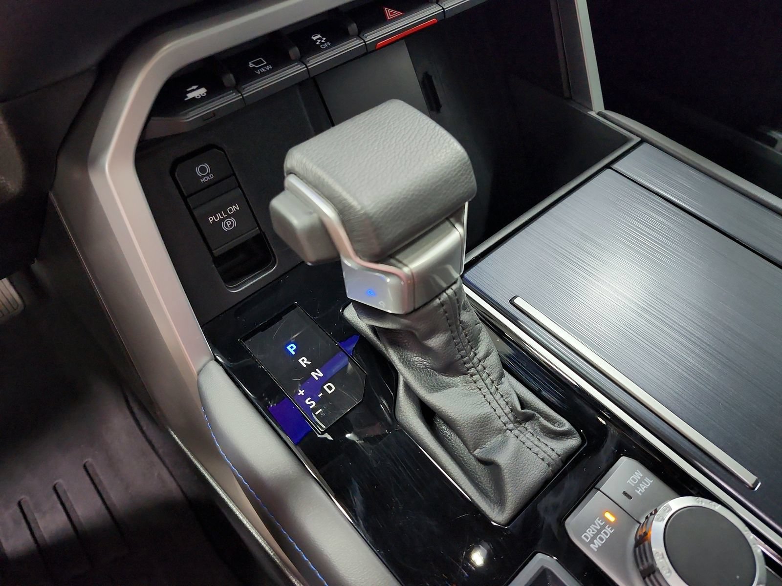 Used 2025 Toyota Tundra Platinum AWD/4WD image 27