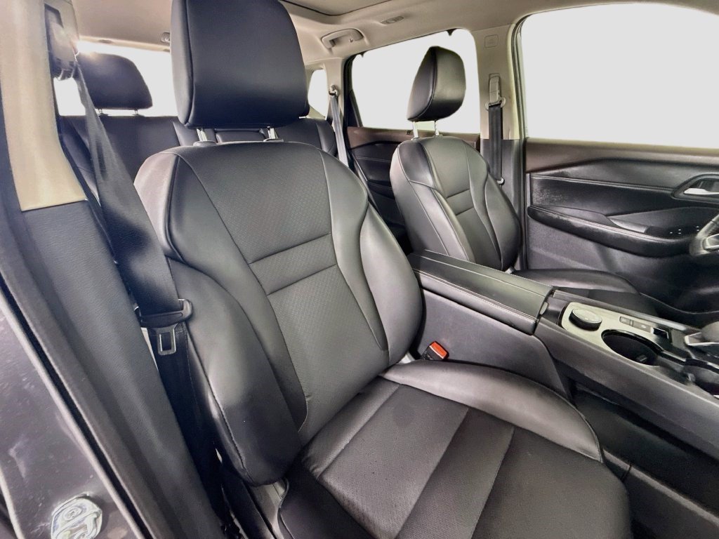 Used 2023 Nissan Rogue SV w/ SV Premium B Package AWD/4WD image 28