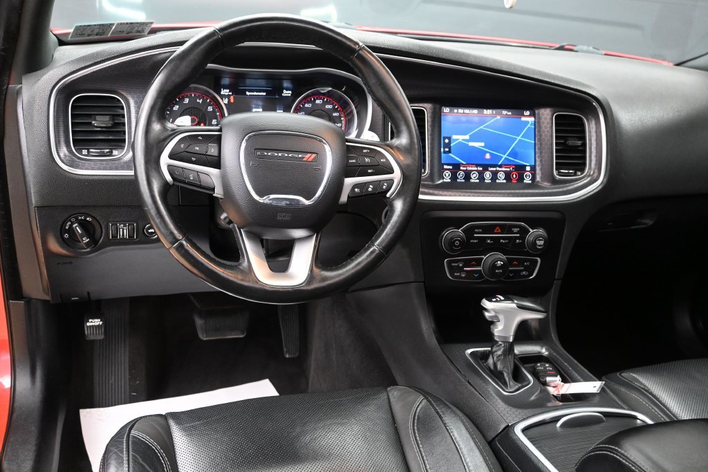 Used 2017 Dodge Charger R/T w/ Premium Group RWD image 25