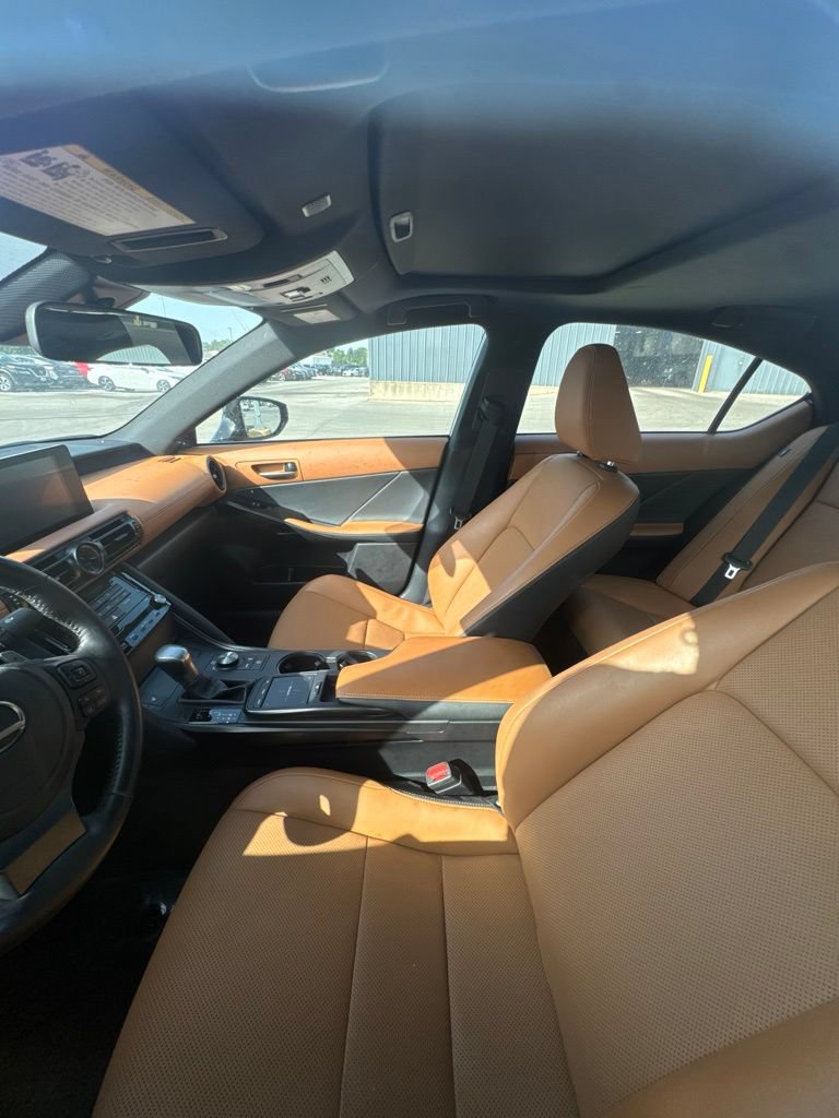 Used 2024 Lexus IS 350 F Sport RWD image 8