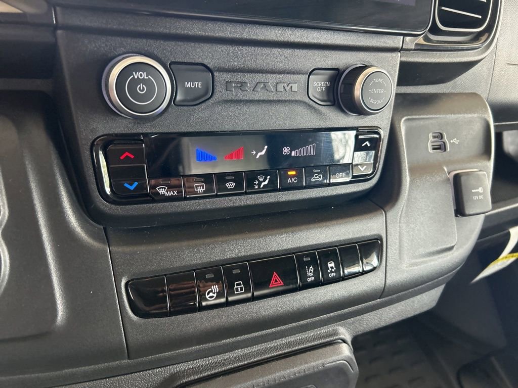 Used 2024 RAM ProMaster 3500 w/ Delivery Van Package image 39