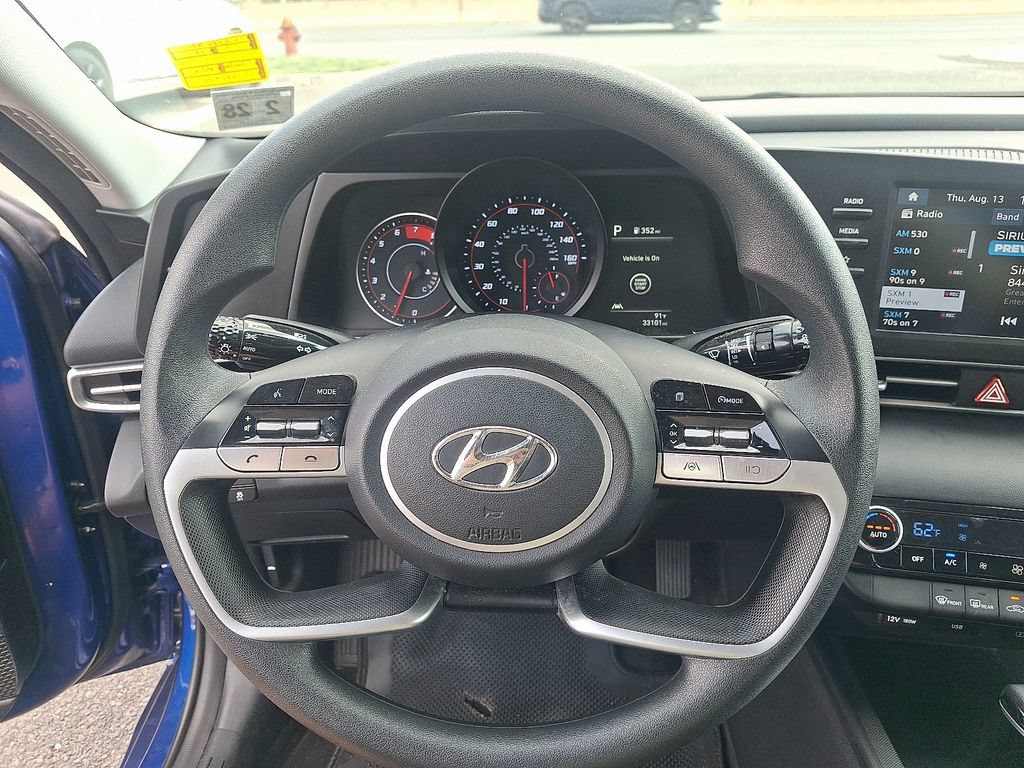 Used 2023 Hyundai Elantra SEL FWD image 19