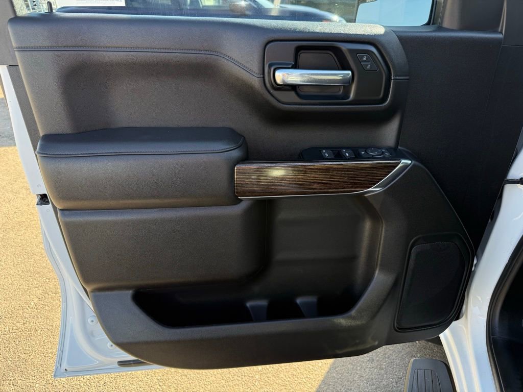 Used 2022 GMC Sierra 1500 Elevation w/ LPO, Elevation Black Package AWD/4WD image 19