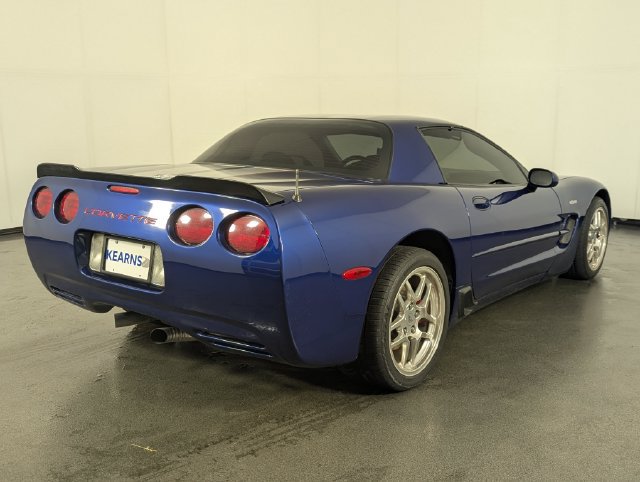 Used 2004 Chevrolet Corvette Z06 w/ Z06 Preferred Equipment Group RWD image 8
