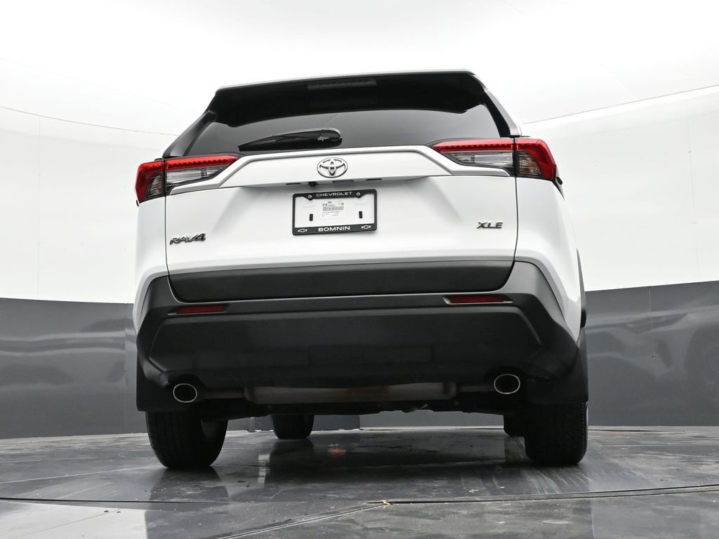 Used 2024 Toyota RAV4 XLE w/ Convenience Package image 23