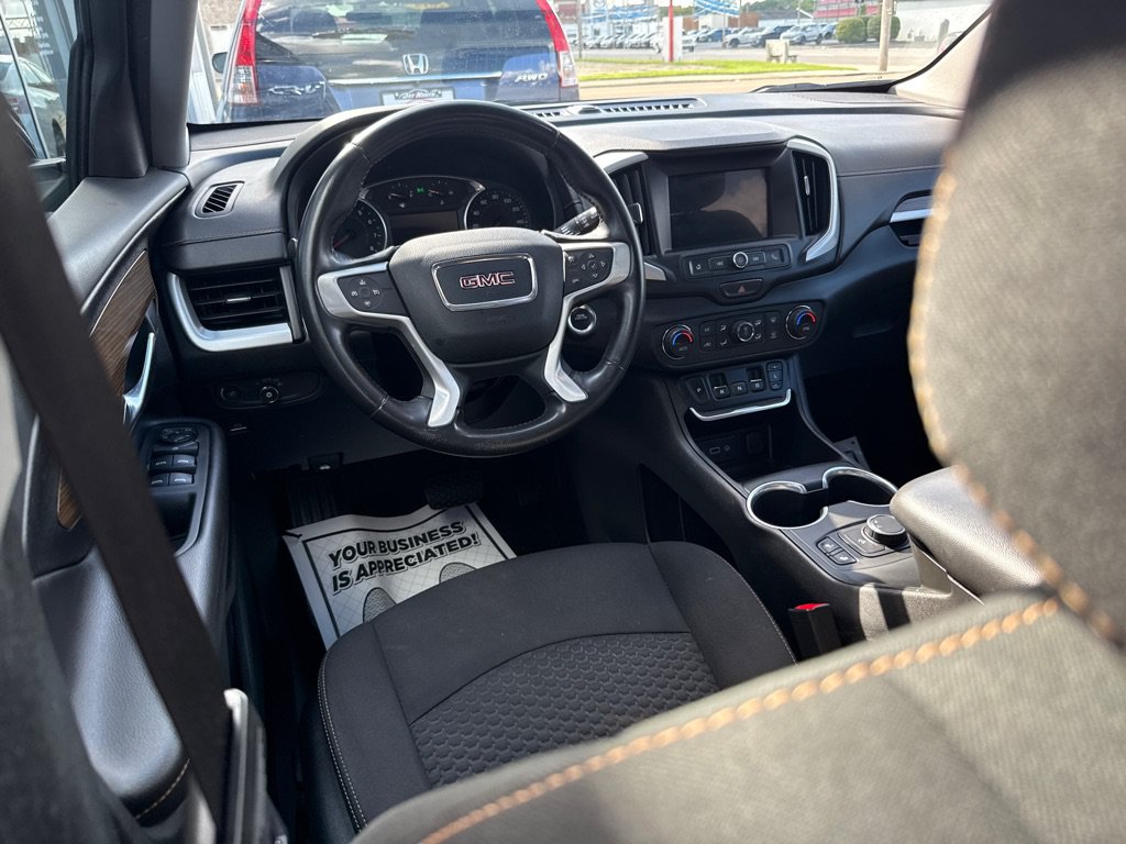 Used 2019 GMC Terrain SLE w/ Driver Convenience Package FWD image 10