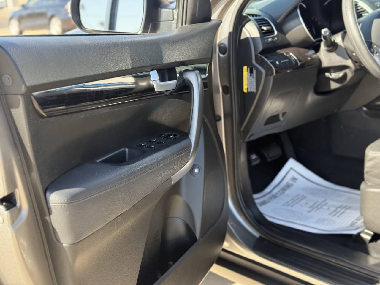 Used 2014 Kia Sorento LX FWD image 12