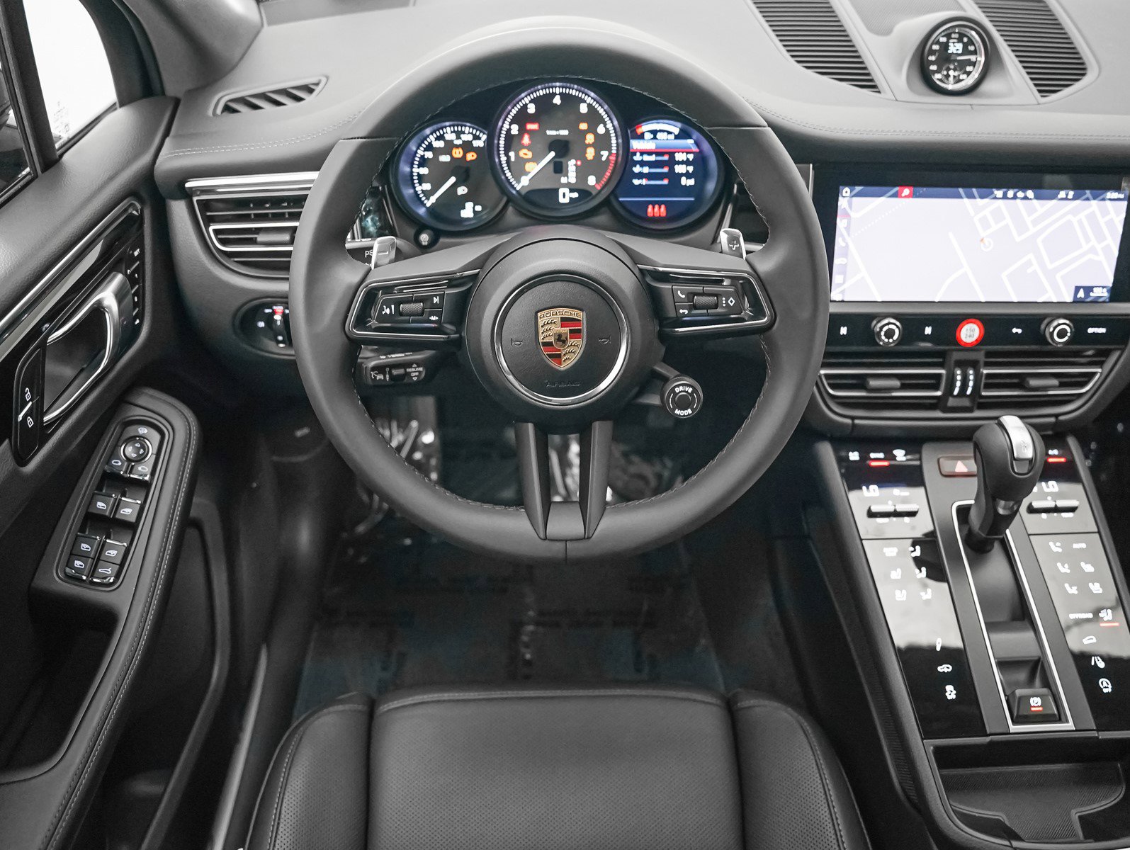 New 2026 Porsche Macan S image 16
