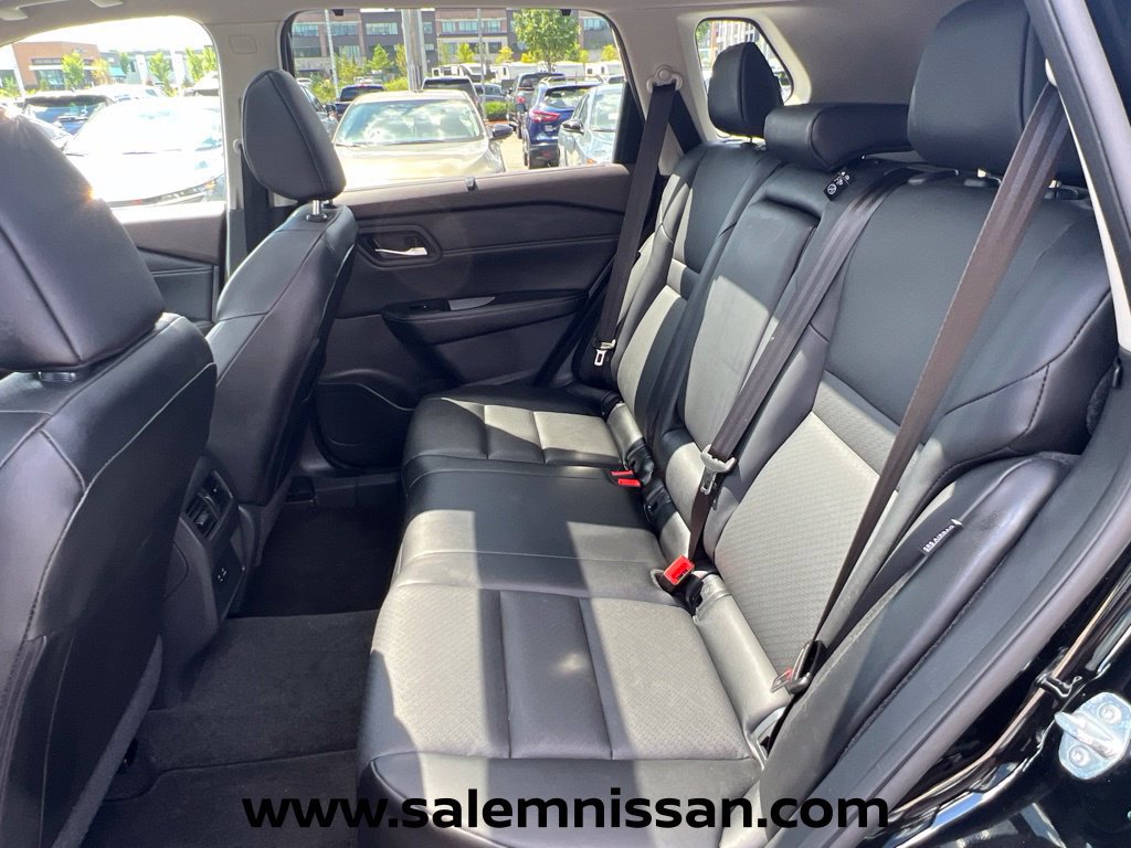 Certified 2023 Nissan Rogue SV w/ SV Premium B Package AWD/4WD image 18