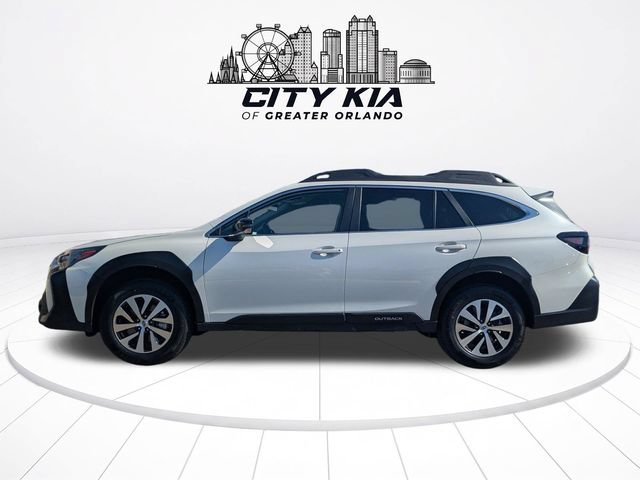 Used 2023 Subaru Outback Premium AWD/4WD image 2