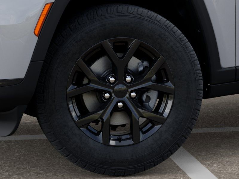New 2025 Jeep Grand Cherokee L Altitude image 8