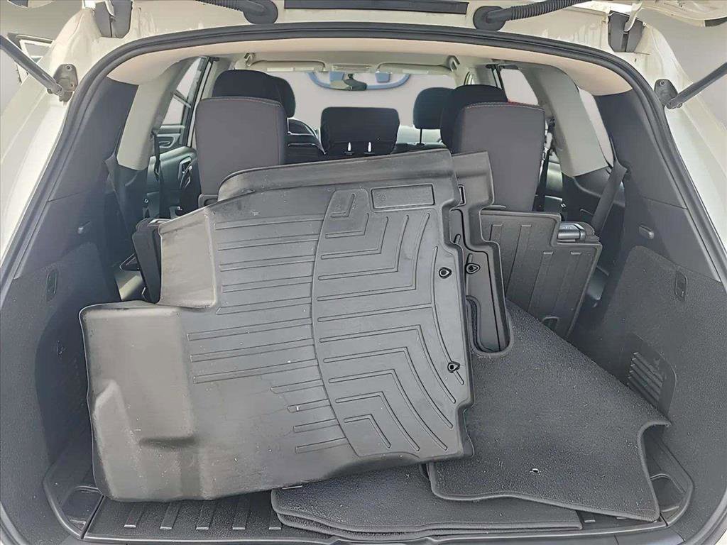 Used 2019 Nissan Pathfinder SV w/ SV Tech Package AWD/4WD image 17