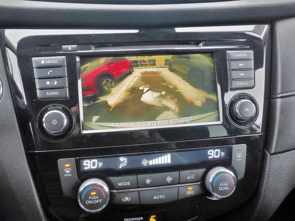 Used 2020 Nissan Rogue SV image 35