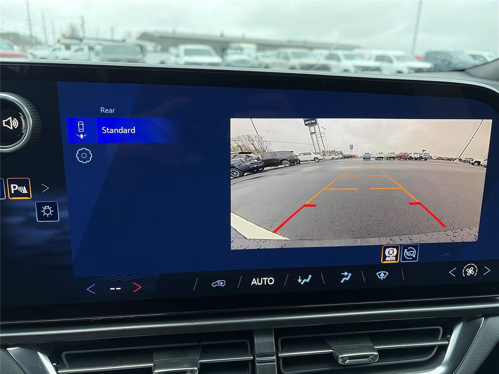 New 2026 Chevrolet Equinox EV LT FWD image 20