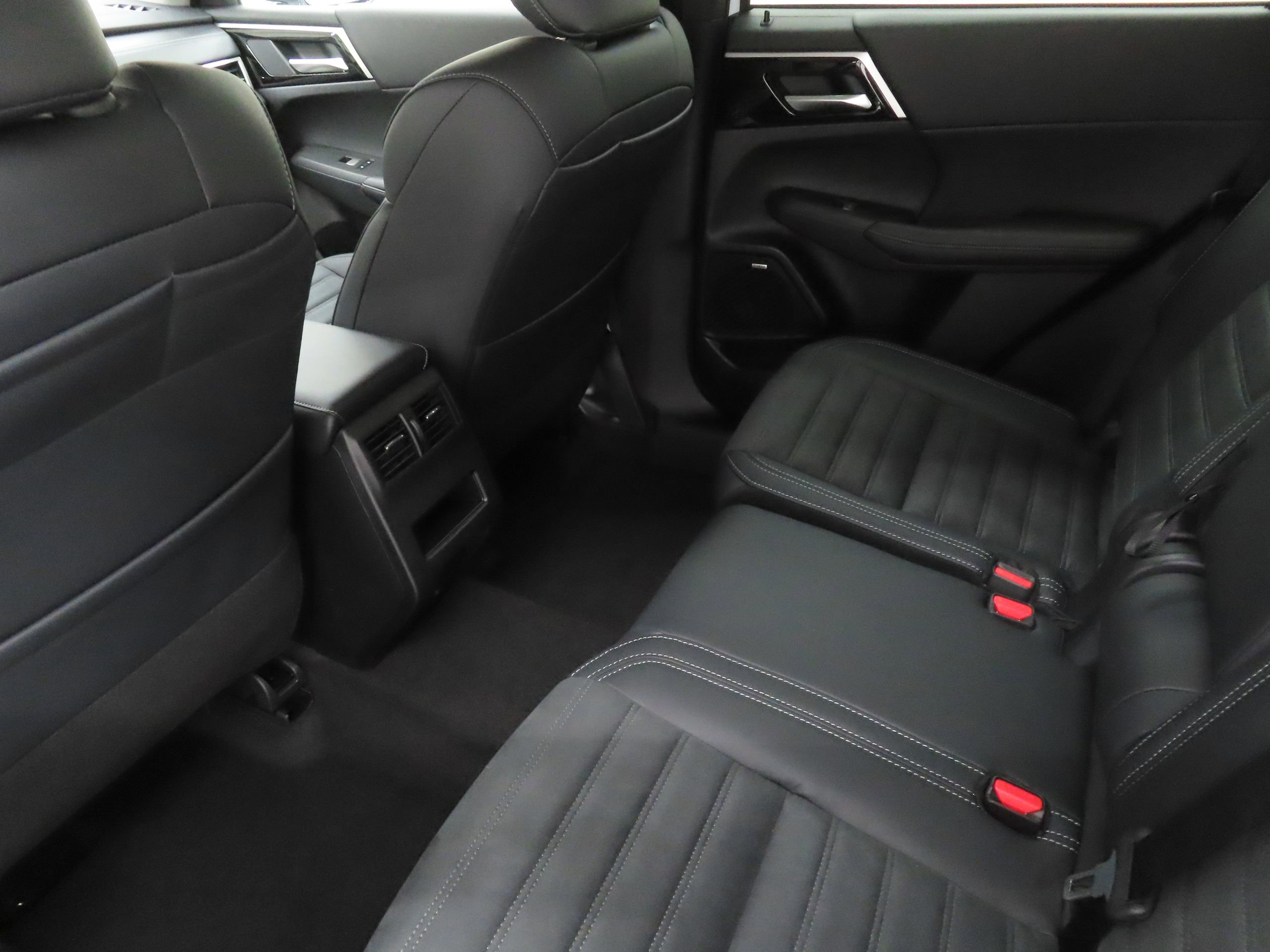 New 2026 Mitsubishi Outlander SE AWD/4WD image 20