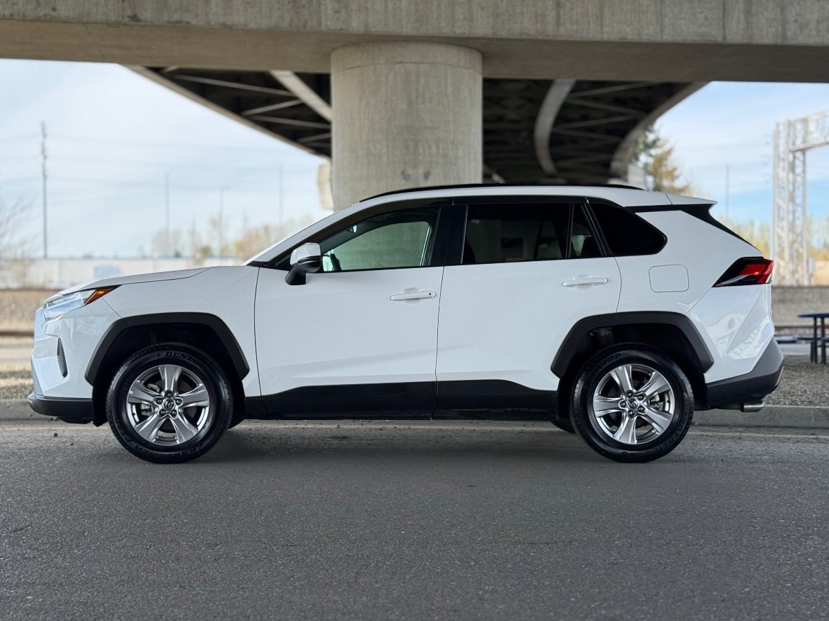 Used 2023 Toyota RAV4 XLE w/ Convenience Package AWD/4WD image 6