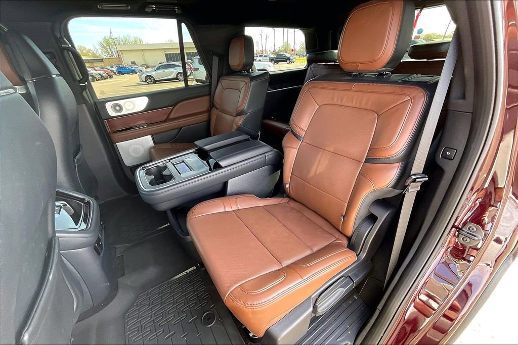 Used 2023 Lincoln Navigator Reserve image 25