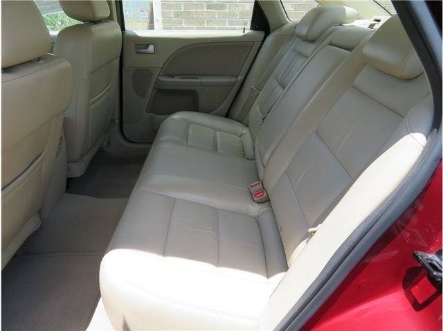 Used 2005 Ford Five Hundred Limited AWD/4WD image 5