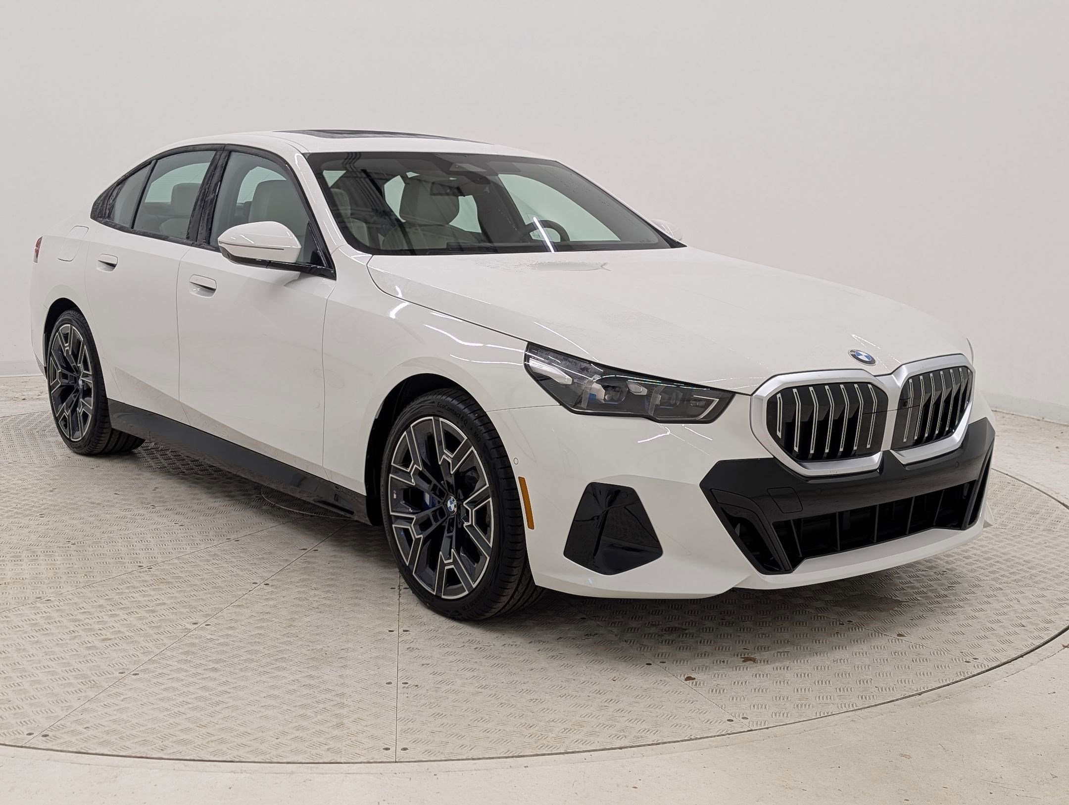 New 2026 BMW 530i w/ M Sport Package RWD image 7