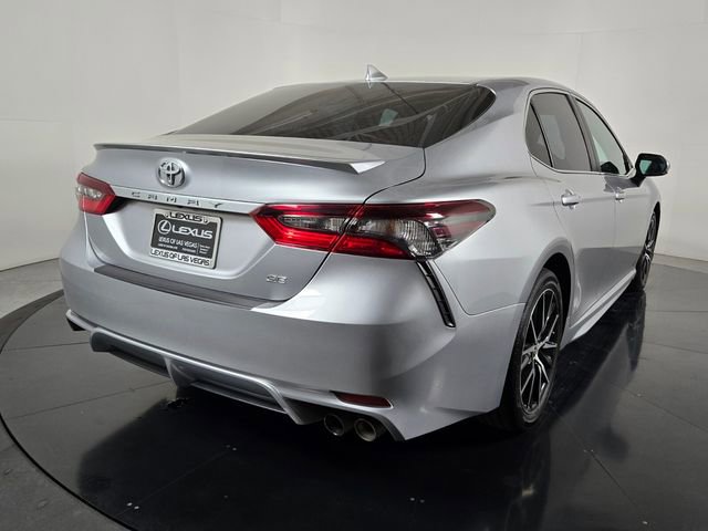 Used 2022 Toyota Camry SE w/ Carpet Mat Package (TMS) FWD image 6