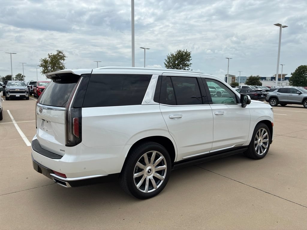Used 2024 Cadillac Escalade Premium Luxury Platinum RWD image 3