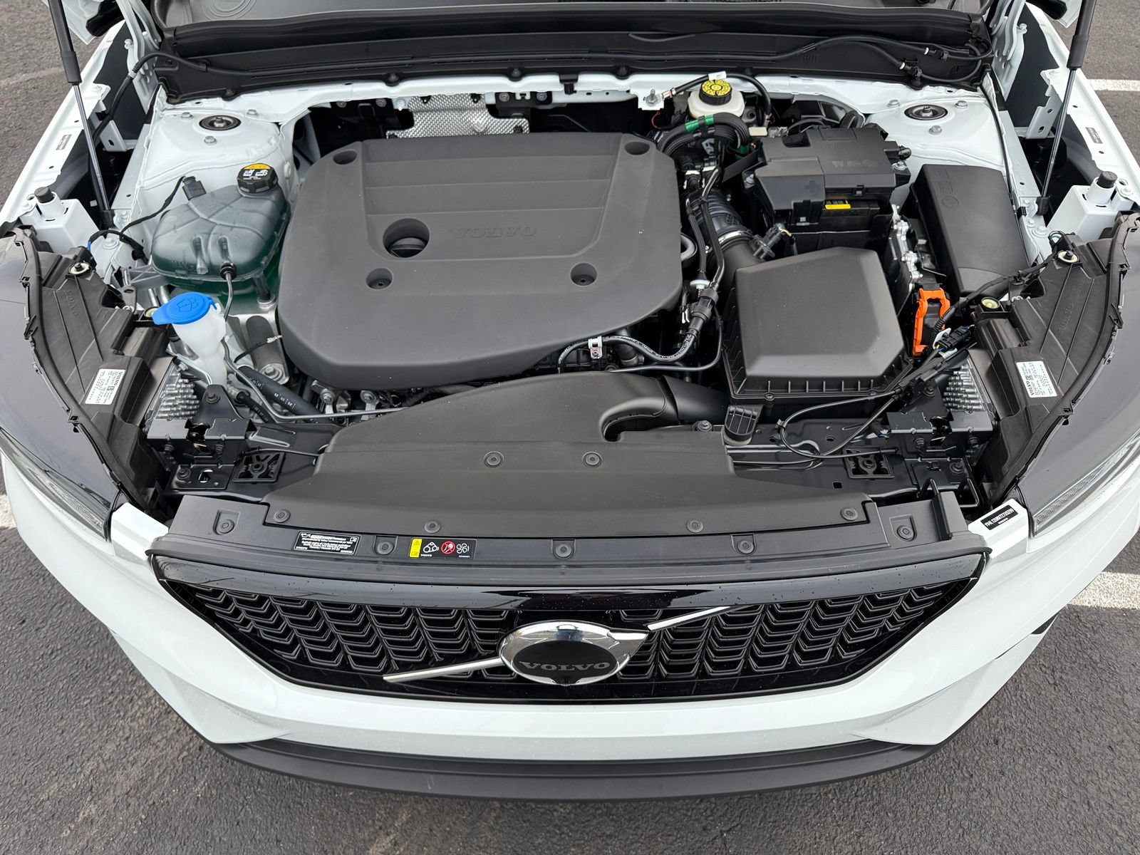 New 2026 Volvo XC40 B5 Plus w/ Protection Package Premier AWD/4WD image 39