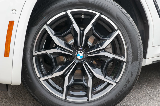 Used 2023 BMW X3 xDrive30i w/ M Sport Package AWD/4WD image 15
