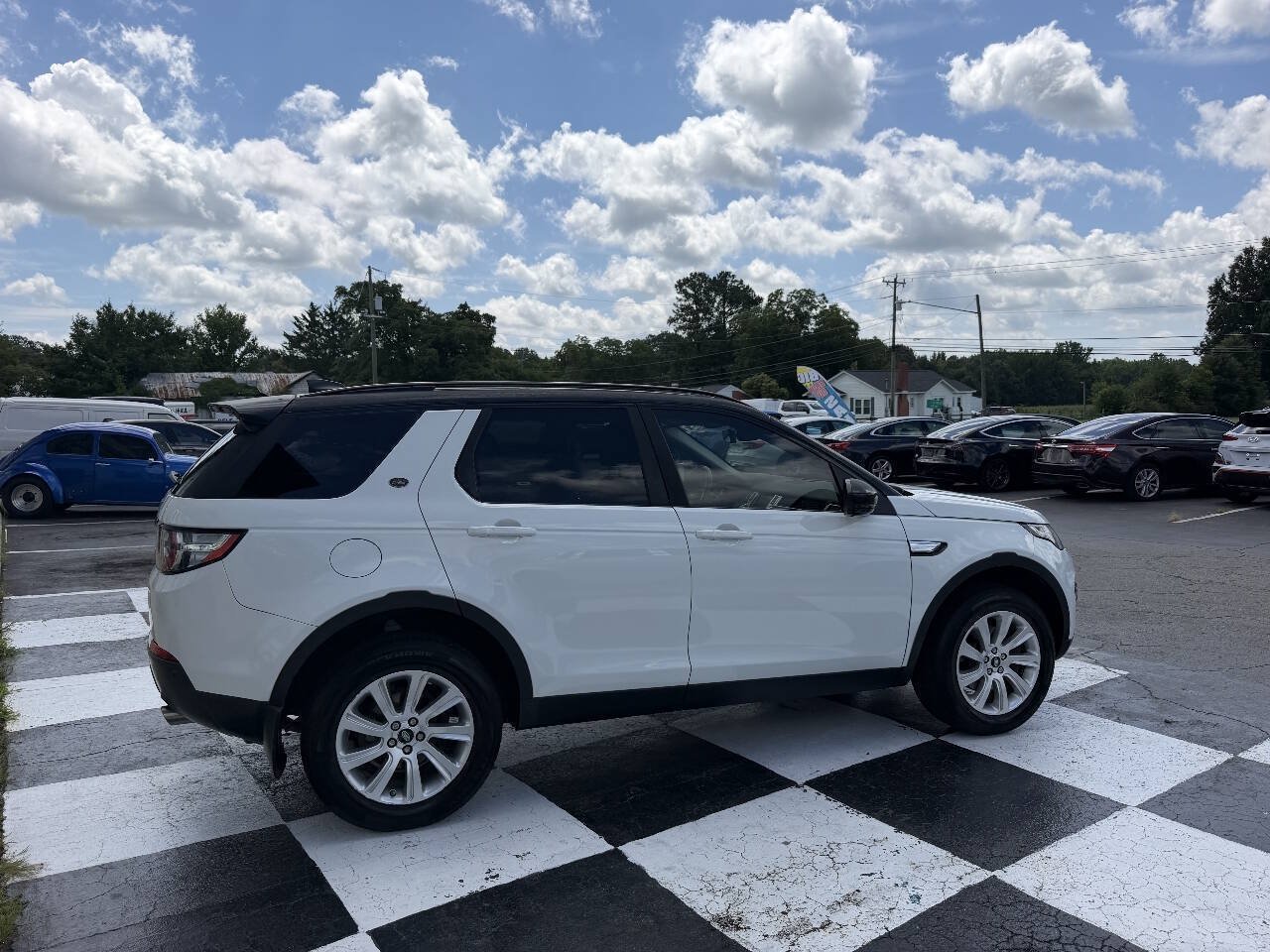 Used 2017 Land Rover Discovery Sport SE AWD/4WD image 5