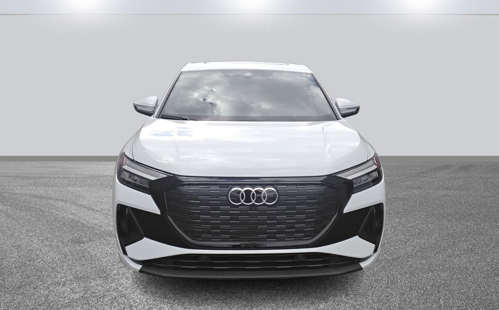 Certified 2025 Audi Q4 e-tron Premium Plus w/ Premium Plus image 2