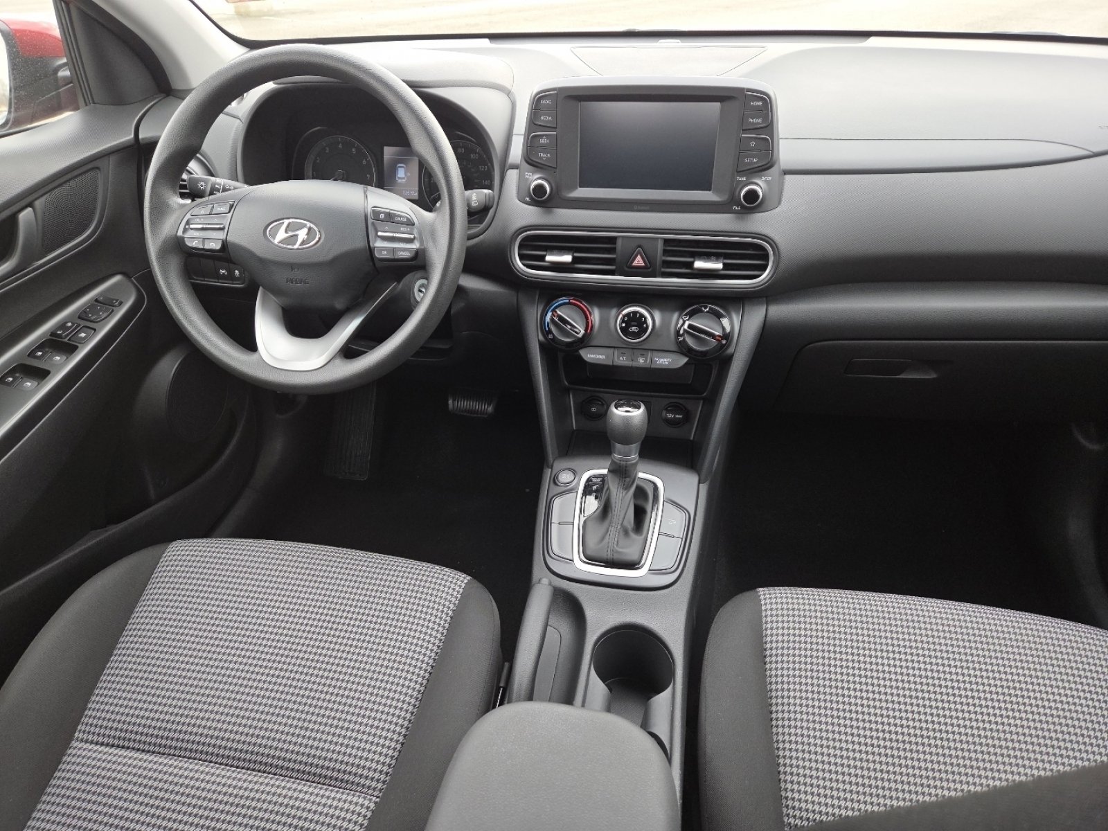 Used 2019 Hyundai Kona SE w/ Cargo Package image 21