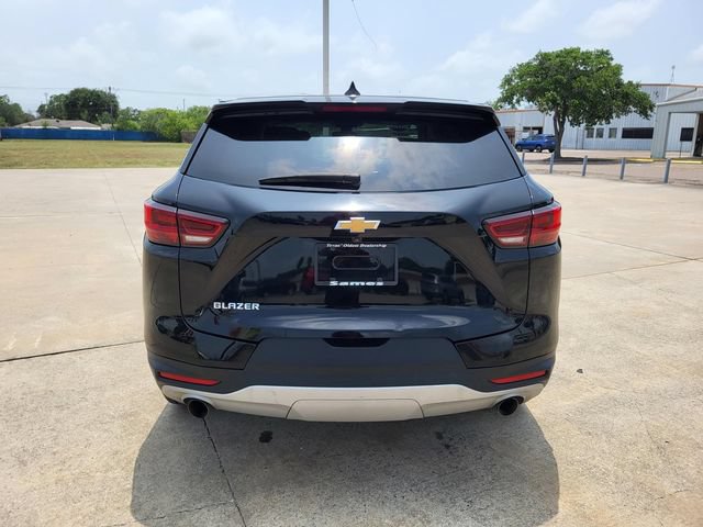 Used 2025 Chevrolet Blazer LT FWD image 18