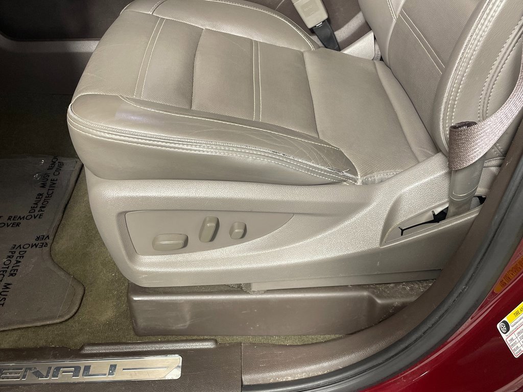 Used 2018 GMC Yukon XL Denali w/ Open Road Package image 23