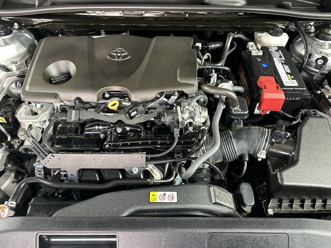 Used 2024 Toyota Camry SE FWD image 11