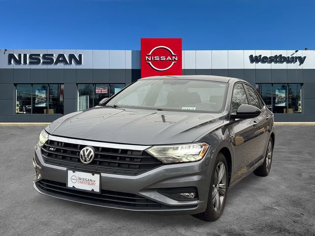 Used 2021 Volkswagen Jetta R-Line w/ R-Line Cold Weather Package image 4